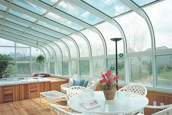 Hoe dik moet die polikarbonaatbord vir die sonkamerdak wees?