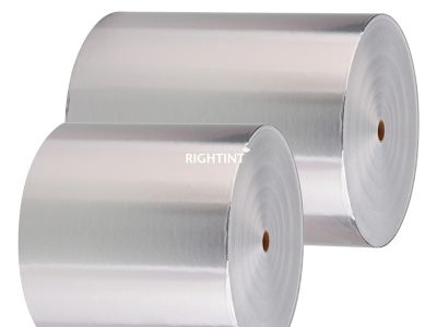The manufacturing process of PET vinyl stickers