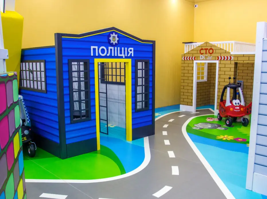 how to maintain a clean hygienic indoor playground