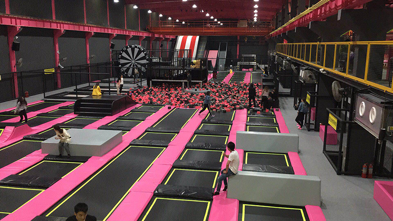difference between trampoline and rebounder