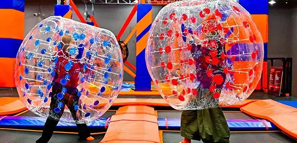 Cumu sceglie l'articuli populari in un parcu di trampolinu